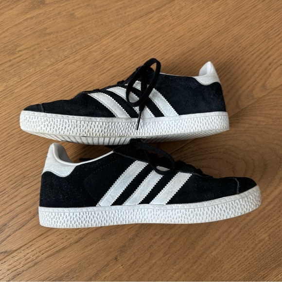 Adidas Originals Juniors Gazelle - Black Suede/White Leather/Gold - Size 3 - EUC - Picture 13 of 13